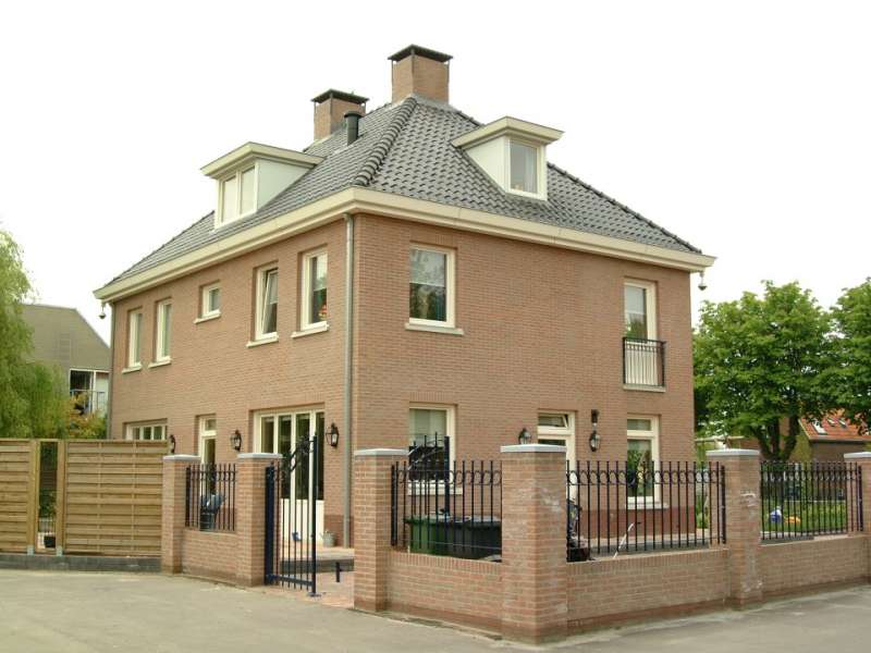 Notariswoning met balkon