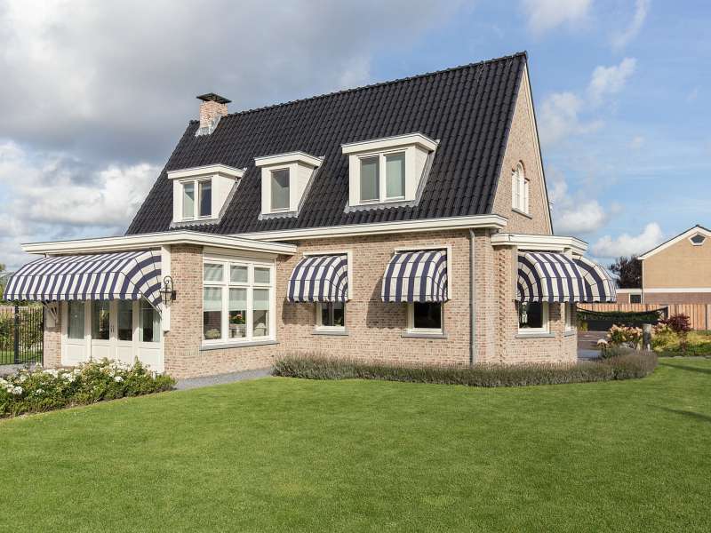 Klassieke woning met garage