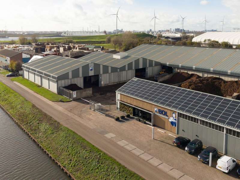 Moderne en toekomstbestendige uitbreiding potgrondbedrijf