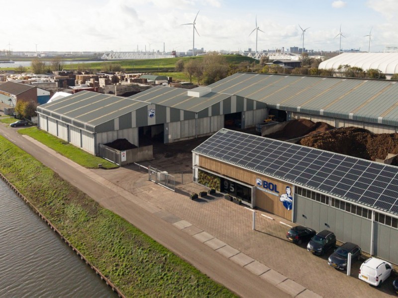 Moderne en toekomstbestendige uitbreiding potgrondbedrijf